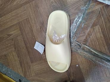 Sandale i papuče: Original Nike i Adidas jeezy slide u kutiji 3500 din. L — 3