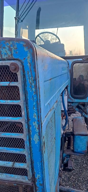 Traktorlar: Kənd təsərrüfatı üçün universal təkərli traktor - Rəng: mavi, geniş — 3