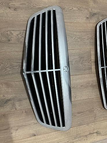 решетка 221: Решетка радиатора Mercedes-Benz Новый, Аналог — 2