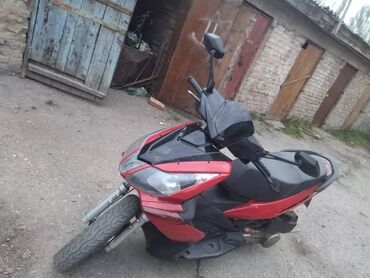Мотоциклы и мопеды: Продаю скутер 150 куб