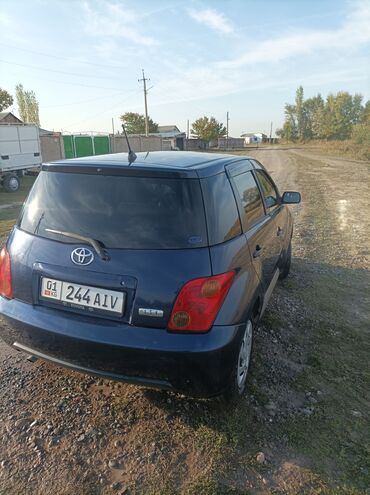 Toyota: Toyota ist: 2003 г., 1.5 л, Автомат, Бензин