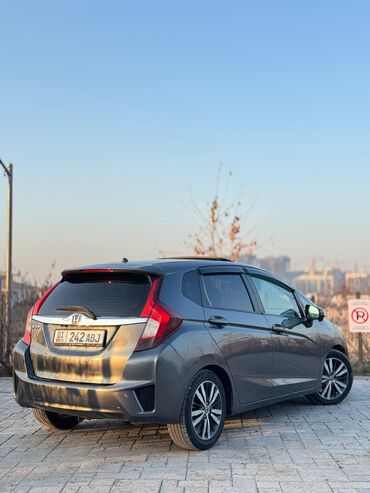 Honda: Honda Fit: 2015 г., 1.5 л, Бензин, Хэтчбэк — 5