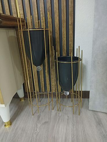 ev gulləri: Vaza dəsti, Metal — 1