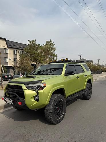 передок: Toyota 4Runner: 2023 г., 4 л, Автомат, Газ, Внедорожник — 2