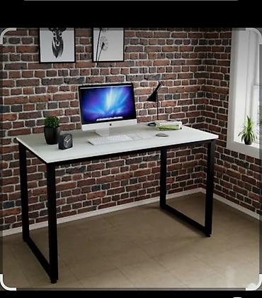 Masa – minimal dizaynlı, metal karkaslı iş/oxu masası - Model