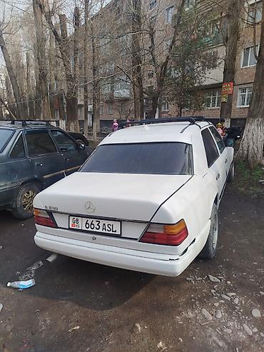 eafc 25: Mercedes-Benz W124: 1989 г., 2.3 л, Механика, Бензин, Седан — 2