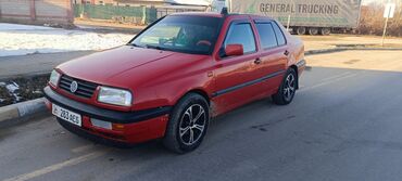 Volkswagen: Volkswagen Vento: 1994 г., 1.8 л, Механика, Бензин, Седан