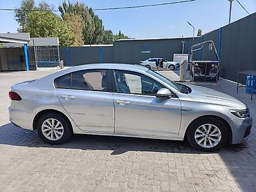 бир: Volkswagen Bora: 2019 г., 1.5 л, Кол менен иштөөчү, Бензин, Седан — 3
