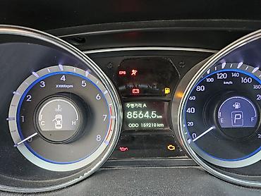 Продажа авто: Hyundai Sonata: 2011 г., 2 л, Автомат, Бензин, Седан — 7