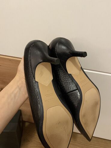 Salonke: Salonke, Massimo Dutti, 39 — 8