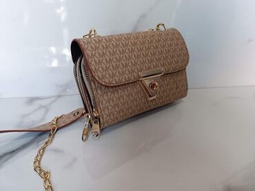 Torbe: Torbe 
Velike cena 4100din, manje po 3000din — 28