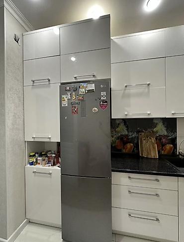 silver kitchen: Б/У Кухонный гарнитур в современном стиле, - Прямолинейная — 4