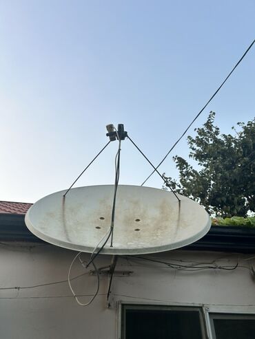 kanal tipli: Peyk antenası yüksək keyfiyyətli materialdan hazırlanmışdır və çanaq