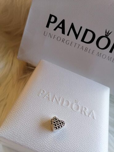 Privesci za nakit: Pandora privesci
1200 komad
Saljemo postexpresom na lalafo.rs — 23 Privesci za nakit: Pandora privesci
1200 komad
Saljemo postexpresom — 23