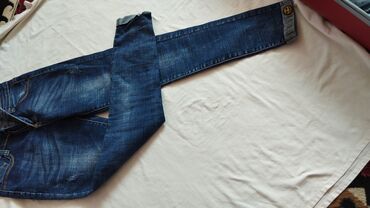 бордовые джинсы женские: Прямые