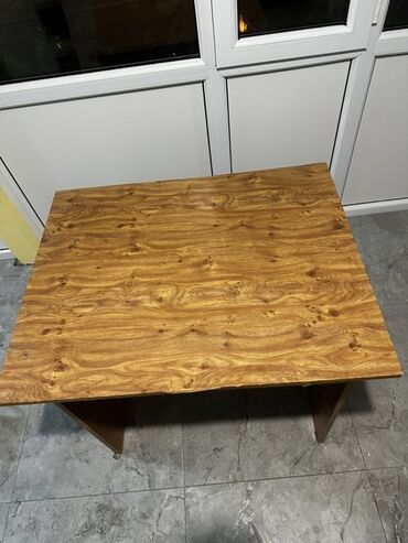 стол кухонный деревянный: Кухонный стол, Б/у, Прямоугольный, Нераскладной