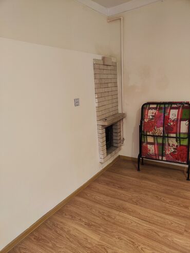 Uzunmüddətli kirayə mənzillər: Popov-A.məmmədov küç,2 otaq + 1 kiçik otaq,3/1-i,h/t, ayrı girişi olan — 8