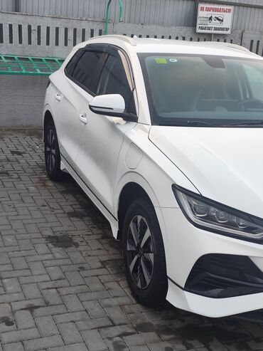 BYD: BYD E2: 2025 г., Автомат, Электромобиль, Хэтчбэк — 5