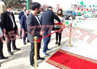 qızıl dəstləri: Achilis lent kesimi desdi. Qirmizi lent kesimi desti. Açılış dəsdi