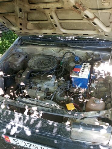 дизельный машины: Mazda 323: 1986 г., Механика, Бензин