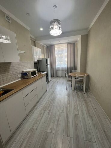 квартиры не дорогие: 1 комната, 48 м², 4 этаж