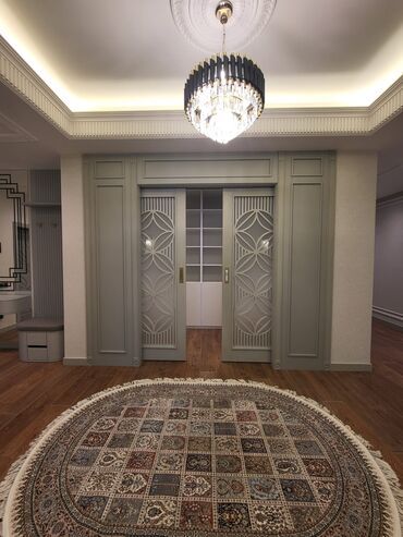 7 mkr satilan evler: 8-ci mikrorayon, 3 otaqlı, Yeni tikili, m. Neftçilər, 138 kv. m