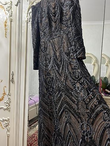 Вечерние платья: Вечерние платья, полная длина. 1) Черное платье:брала за 18000т отдам — 1