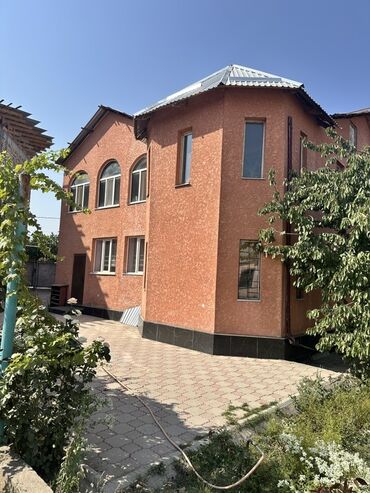сдаю дом под садик: 250 м², 8 комнат