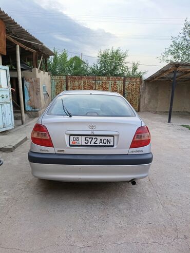 авто корея: Toyota Avensis: 2003 г., 1.8 л, Механика, Бензин, Хэтчбэк
