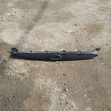 Решетки радиатора: Решетка радиатора Mazda Б/у — 9