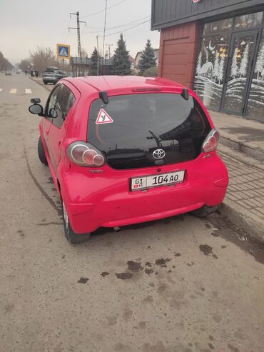 Toyota: Toyota Aygo: 2009 г., 1 л, Механика, Бензин, Хэтчбэк