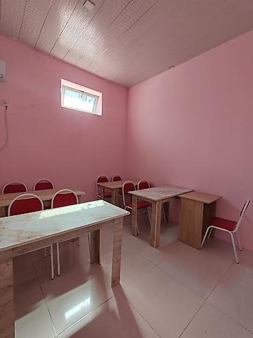 Ofis dəst mebeli: Ofis mebel dəsti Tərkibi: - 1 ədəd geniş iş masası (kabel üçün — 8