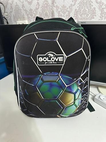 Ранец GOLOVE “Football” - Жёсткая формованная передняя панель с