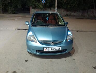 авто ниссан: Honda Fit: 2005 г., 1.3 л, Вариатор, Бензин, Седан