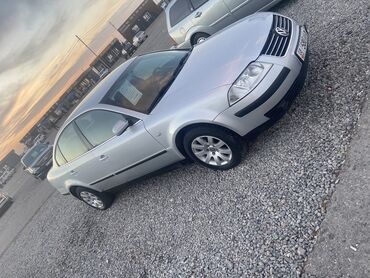 мада: Volkswagen : 2001 г., 1.6 л, Механика, Бензин, Седан