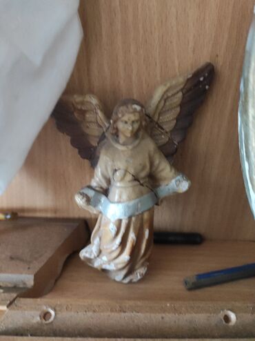 Другие предметы коллекционирования: Вымпела продаюзначки, монеты,и т д at lalafo.kg — 10 Другие предметы коллекционирования: Вымпела продаюзначки, монеты,и т д — 10