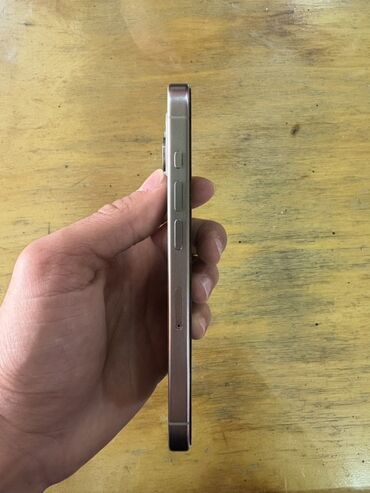 Apple iPhone: IPhone 15 Pro, 256 GB, Desert Titanium, Face ID — 3