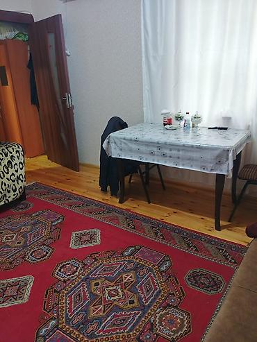 sumqayitda ev satisi: Ev satılır Xırdalan 119-un sonundan 200 metr aralıda 1 otaqlı 7 daş — 2