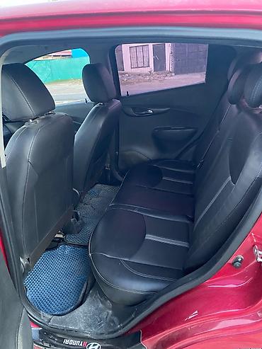 Транспорт: Chevrolet Spark: 2019 г., 0.1 л, Автомат, Бензин, Хэтчбэк — 7