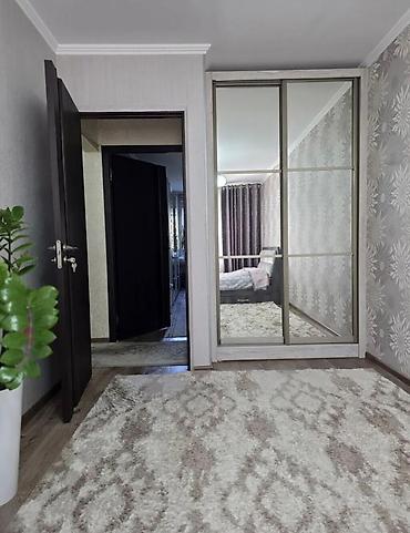 Продажа квартир: 3 комнаты, 58 м², 4 мкр 104 серия, 4 этаж, Евроремонт — 5