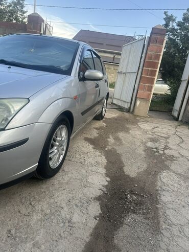 Ford: Ford Focus: 2003 г., 2 л, Автомат, Бензин, Хэтчбэк — 2