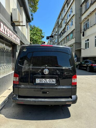 Volkswagen: Volkswagen Transporter (T5) miniven – qara rəng, 5 qapı, geniş salon — 2