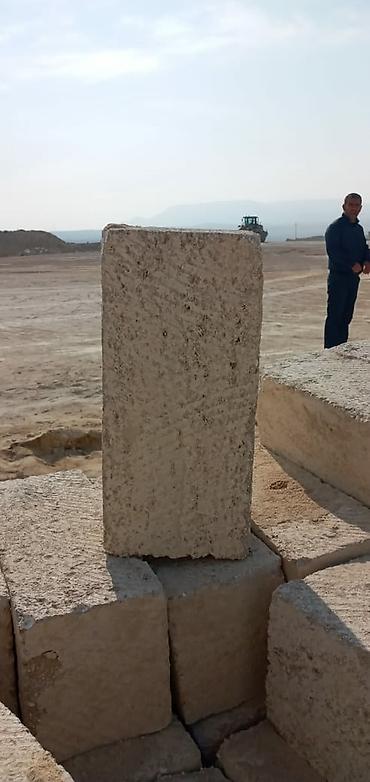 qaradağ daşı: Kubi̇k mi̇şar daşi kubi̇k daş. Standart eyni ölcüdə (39sm×19sm×16sm) — 6