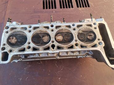 Auto delovi: Glava motor Lada 2121,21213 Niva br.2. Polovna, ocuvana. Skinuta sa — 14