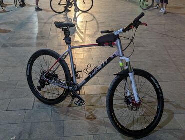 зимняя резина для велосипеда: Горный велосипед, Giant, Рама XL (180 - 195 см), Алюминий, Б/у
