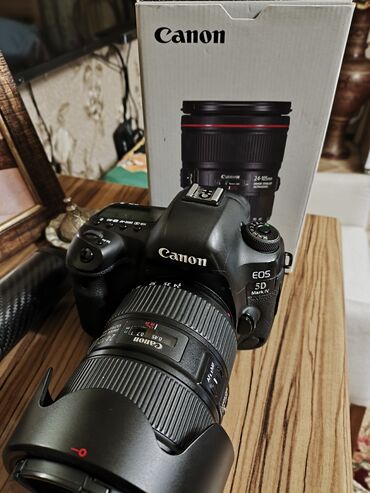 Fotokameralar: Canon EOS 5D mark 4 60 k karopasi var Canon 24-105mm f4--2 ci versiya