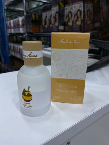 Ətriyyat: 1) Ebony Mark Him – 100 ml - Dərin, xarakterli kişi ətri 2) Yalla — 9