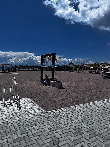 Иссык-Куль 2026: Коттедж, Palm Beach ЦО Palm Beach, Чок-Тал, Детская площадка, Охраняемая территория, Парковка, стоянка — 16