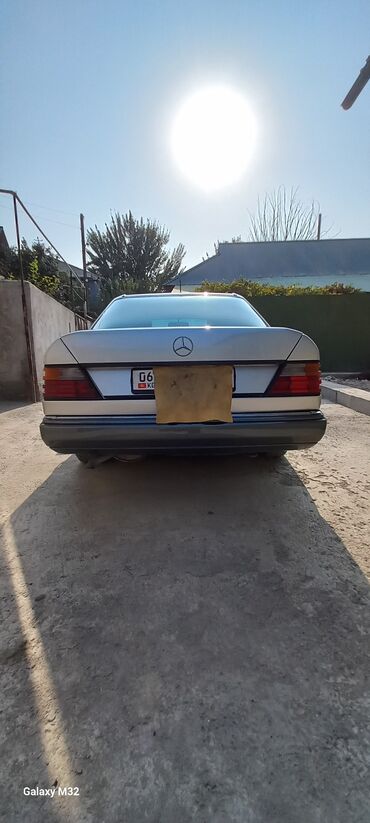 купить набор ключей: Mercedes-Benz W124: 1992 г., 2.2 л, Механика, Бензин, Седан