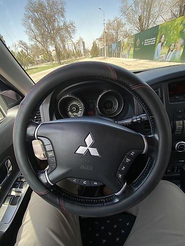 уаз каракол: Mitsubishi Pajero: 2011 г., 3.2 л, Автомат, Дизель, Жол тандабас — 5
